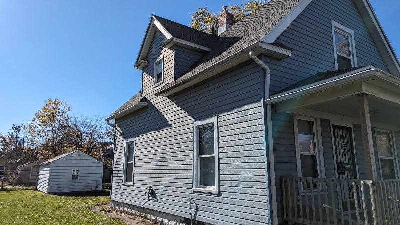 1319 Grand Ave - Photo 3 of 21