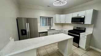 1254 N Bosworth Ave #1F - Photo 1 of 1