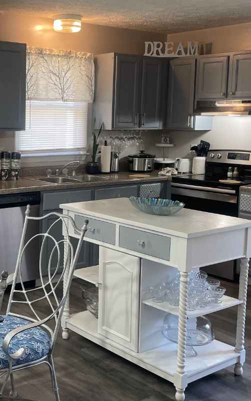 18610 Three Notch Rd - Photo 3 of 8