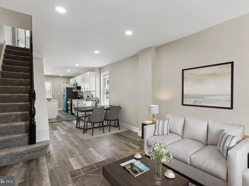 724 N Curley St - Photo 4 of 14