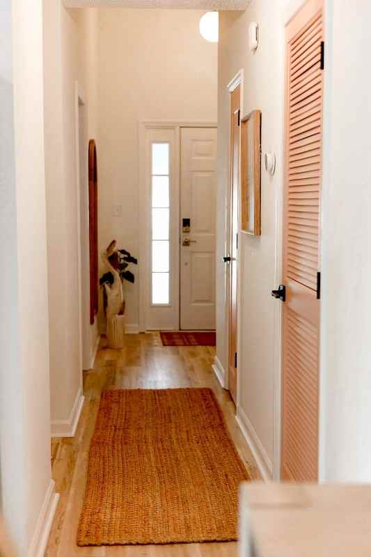 1095 Plantation Dr W - Photo 3 of 27