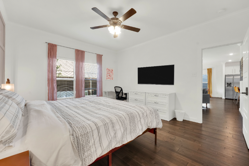 2113 Paxton Way - Photo 3 of 14