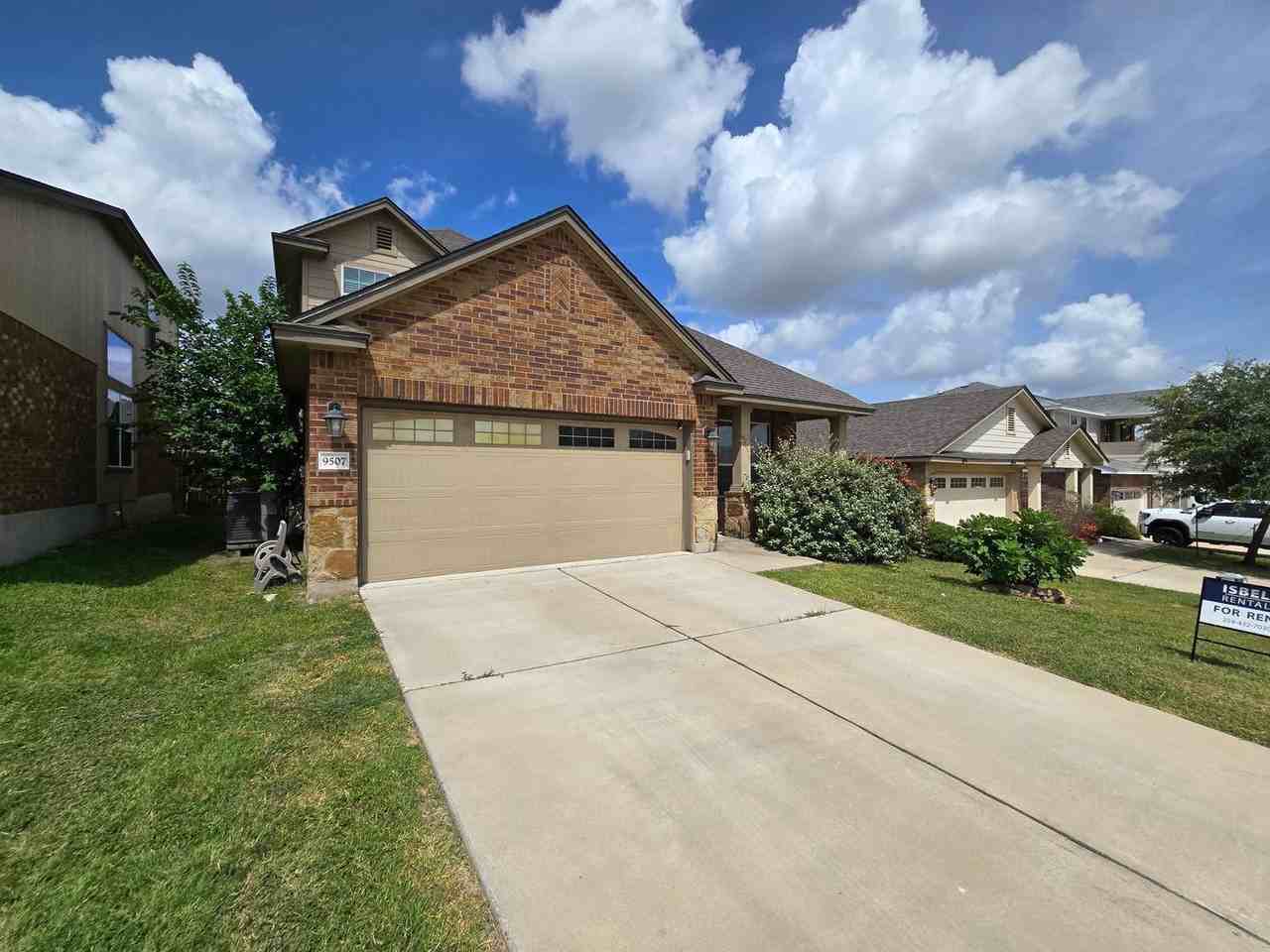 9507 Adeel Dr - Photo 2 of 31