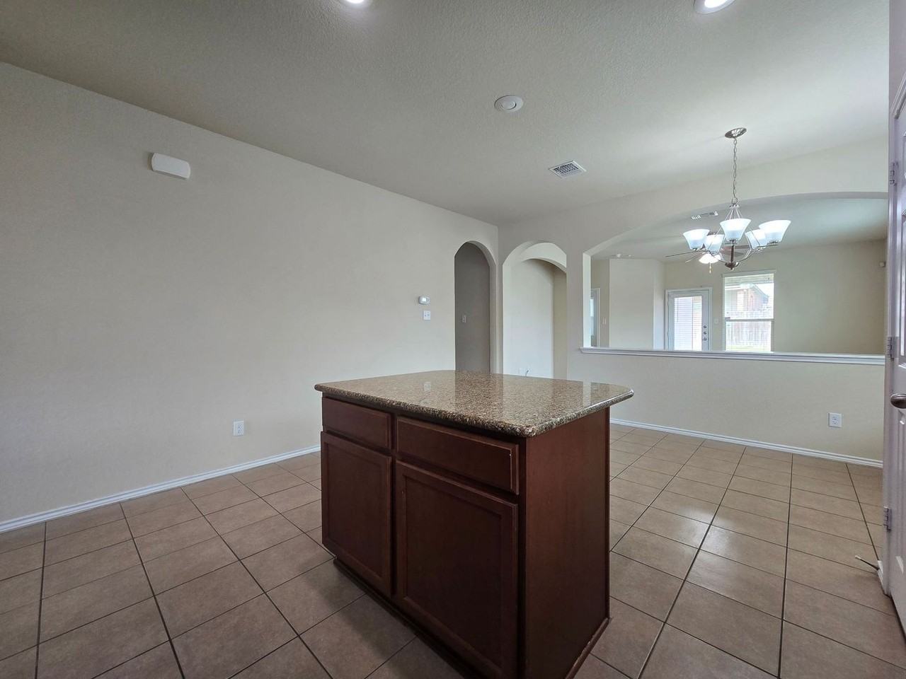 9507 Adeel Dr - Photo 7 of 31