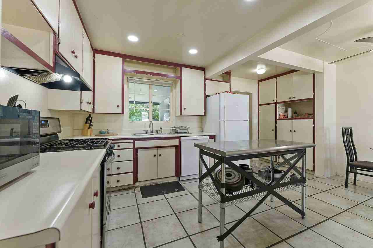 535 S Temple St #3MASTER - Photo 7 of 13