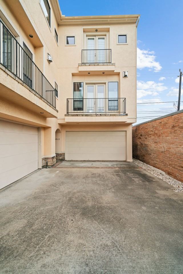 2406 Dorrington St #D - Photo 2 of 37