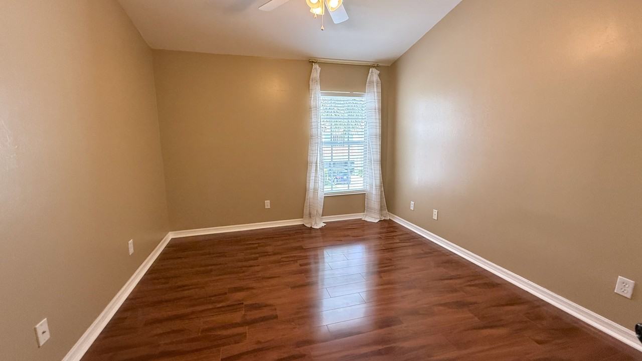 8431 Village Edge Cir #4 - Photo 5 of 14