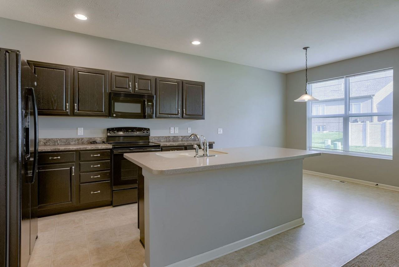 8562 King St - Photo 5 of 36