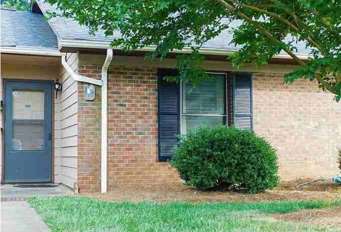 139 Glenwood Dr #C - Photo 3 of 31