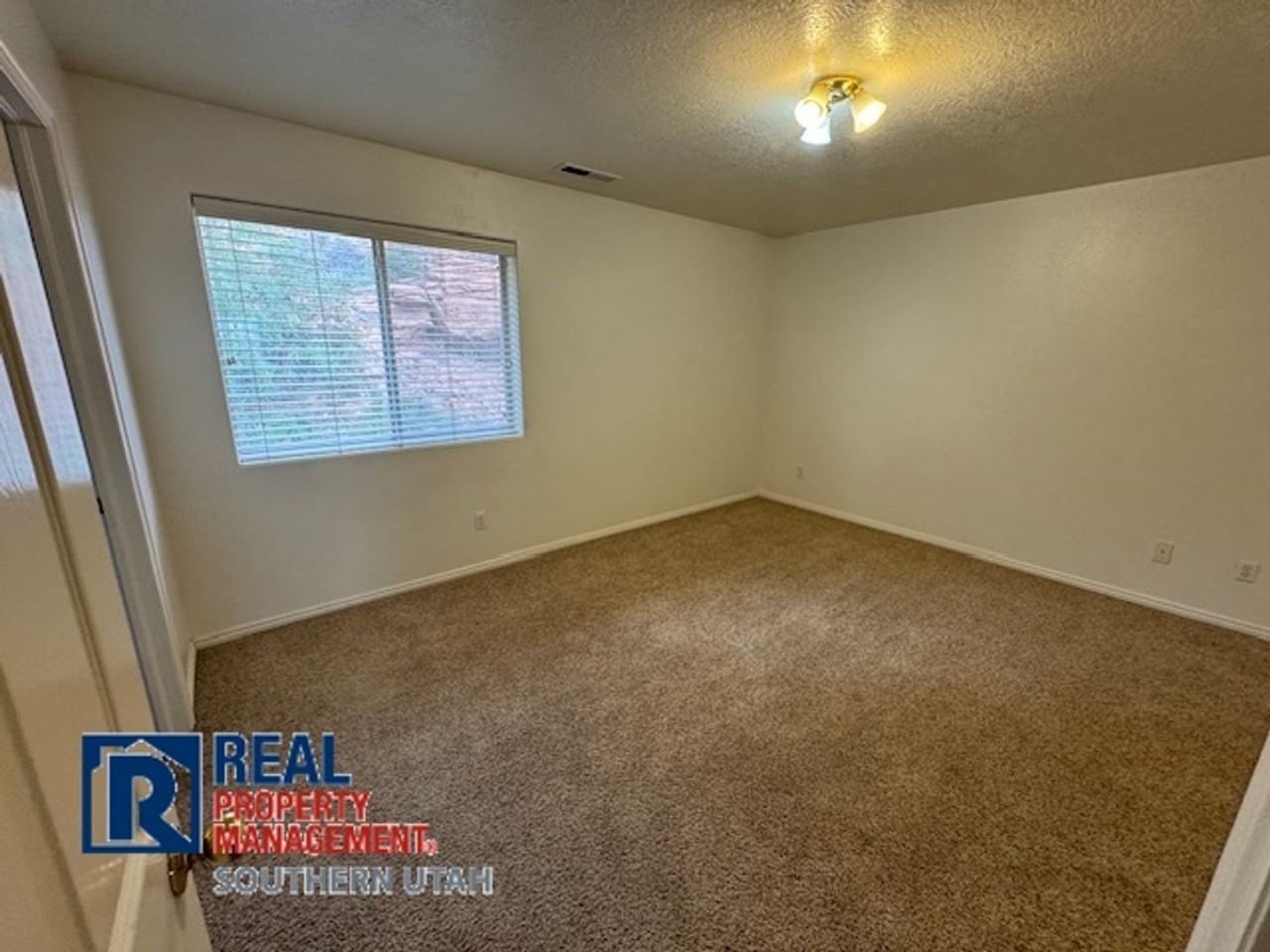 628 W Evans Ridge Cir #3 - Photo 6 of 11