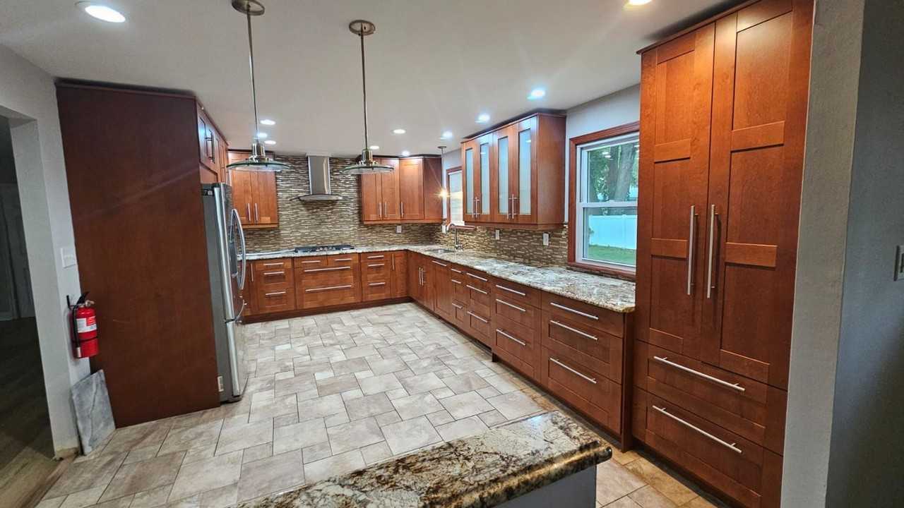 832 Rambler Ave - Photo 3 of 19