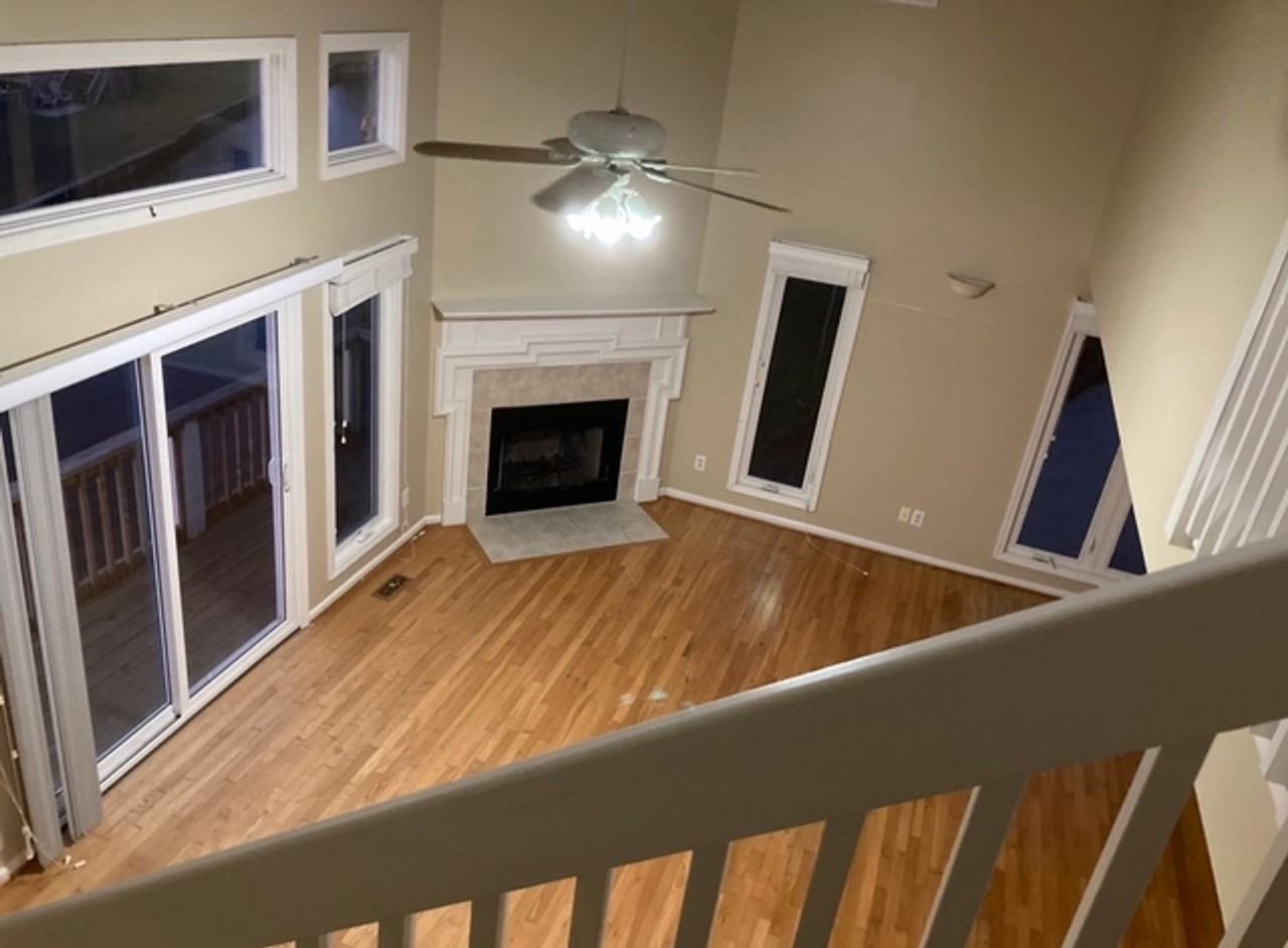 202 Lagoon Ct - Photo 2 of 26
