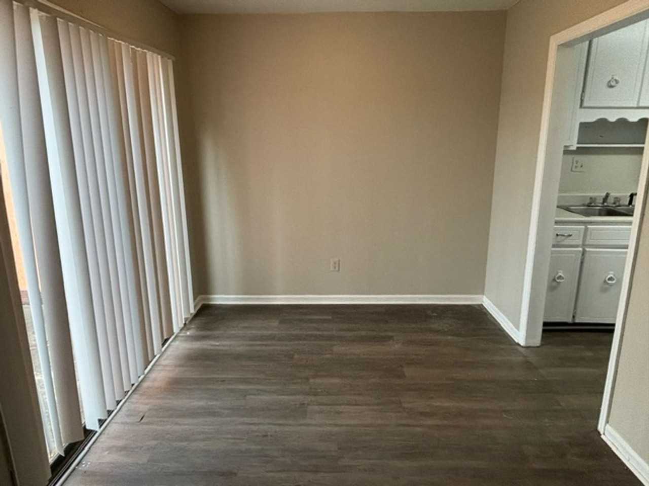 3108 Sundance Cir Apt A - Photo 3 of 9