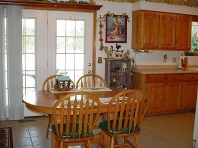 340 Cherokee Ct - Photo 3 of 4