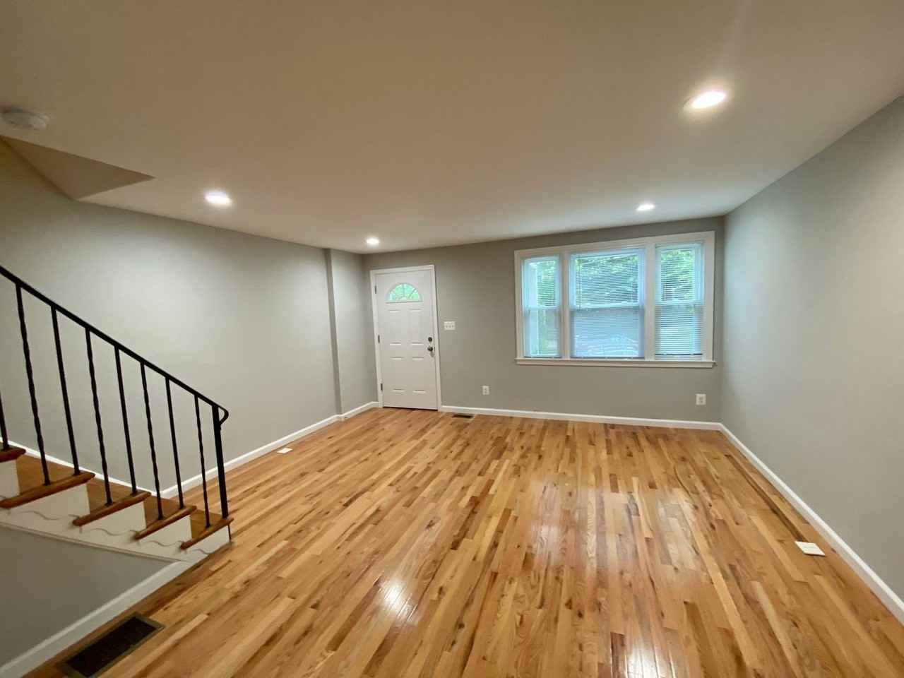 3655 Keystone Ave - Photo 2 of 26