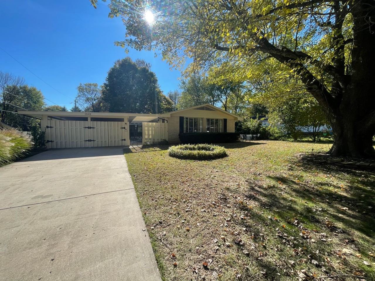 2848 E Eastmoor Dr - Photo 3 of 32