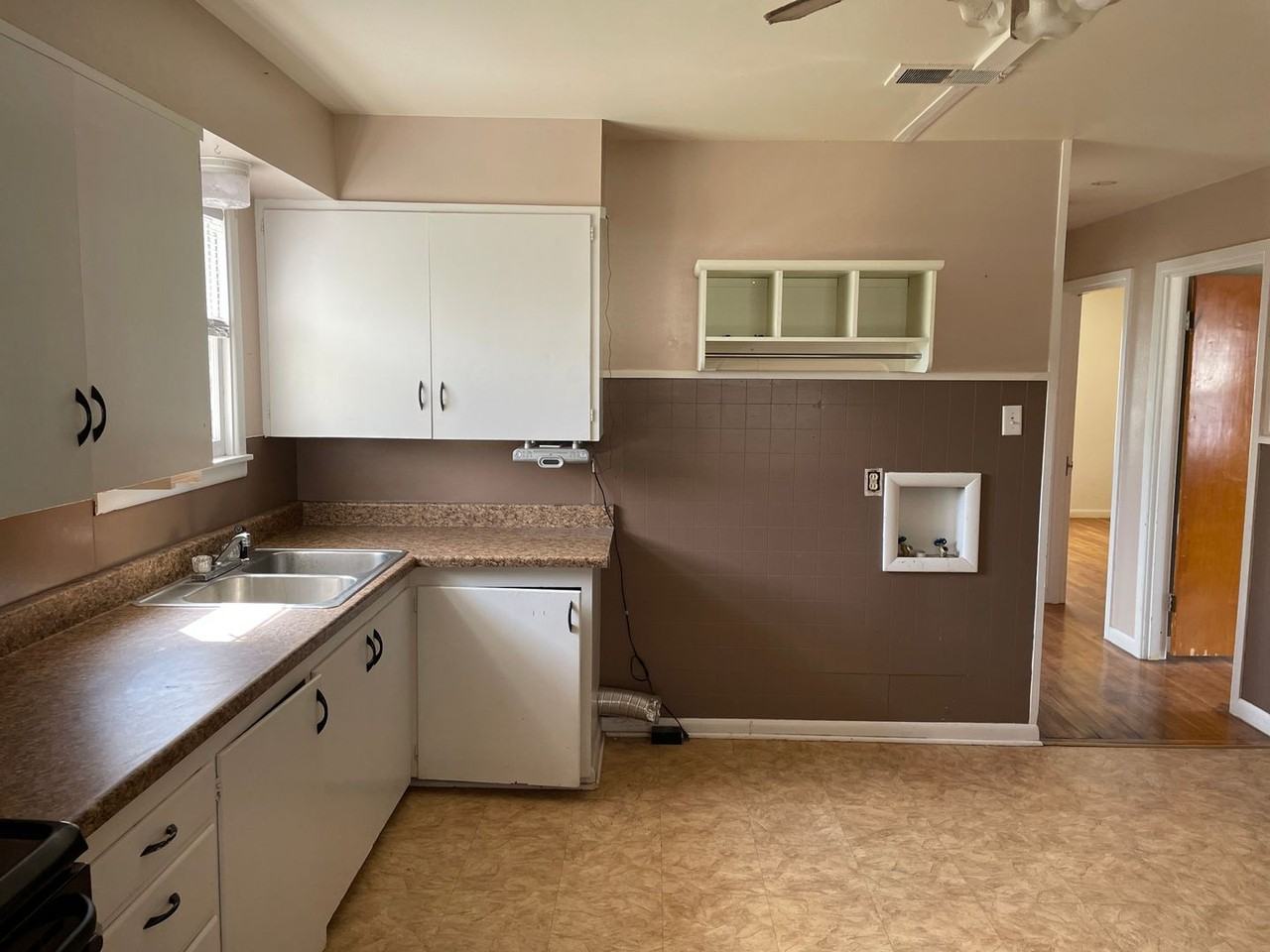 417 Stephens St - Photo 3 of 18