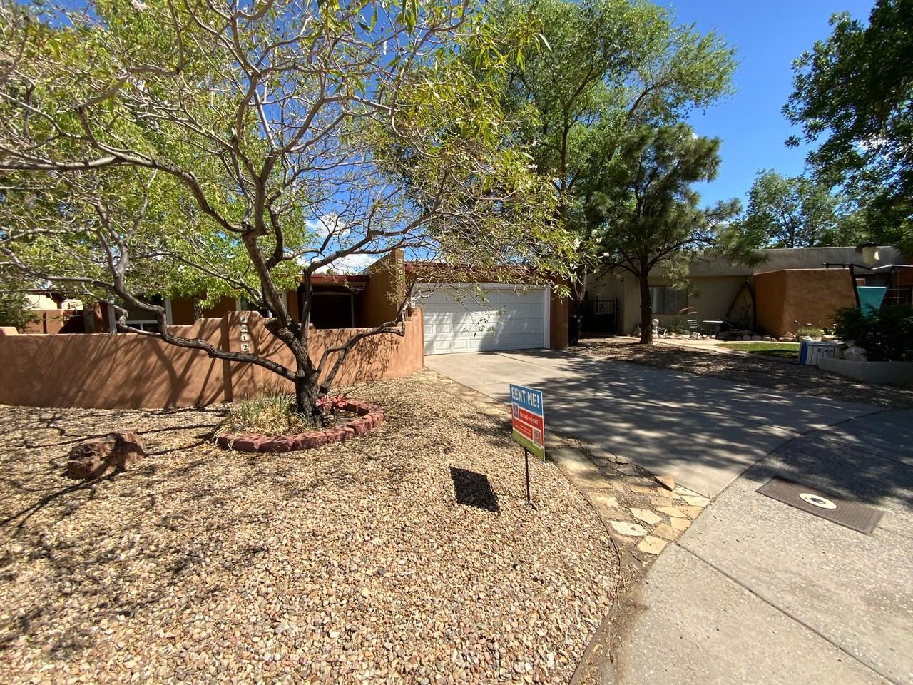 5812 Cambria Rd Nw - Photo 3 of 44