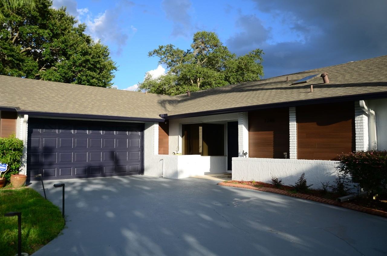 1746 Stafford Dr - Photo 2 of 46