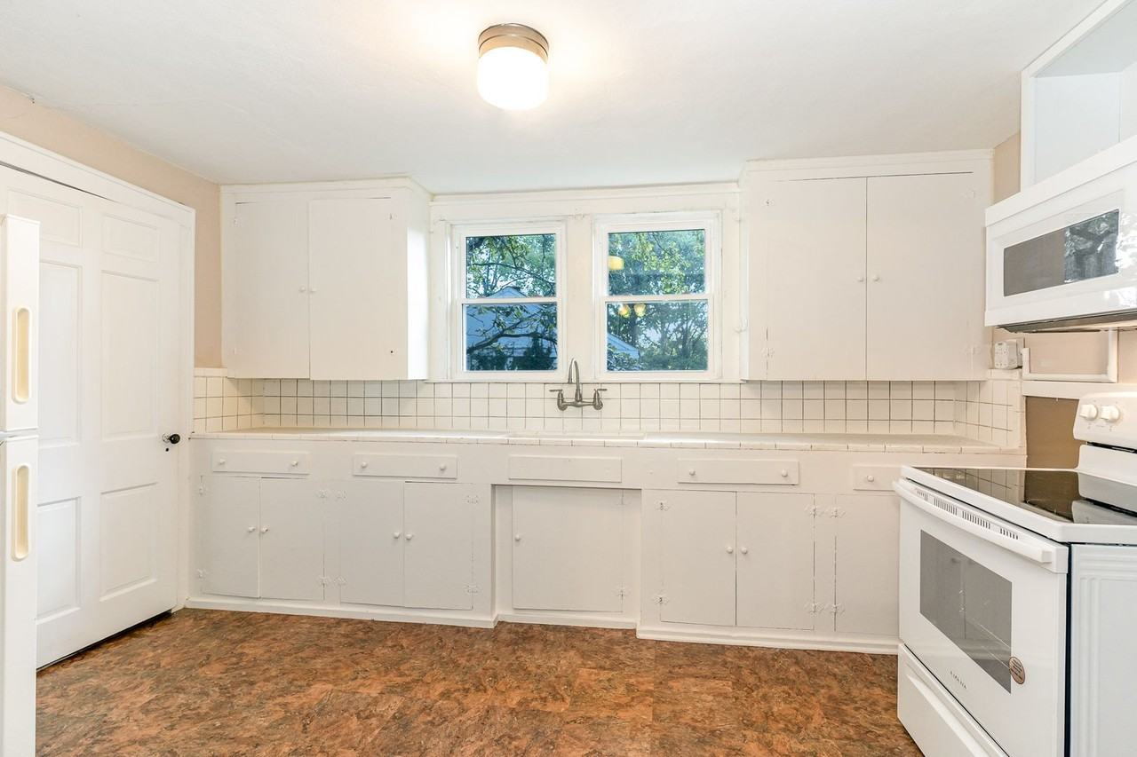 1718 Green Hills Dr #C - Photo 6 of 15