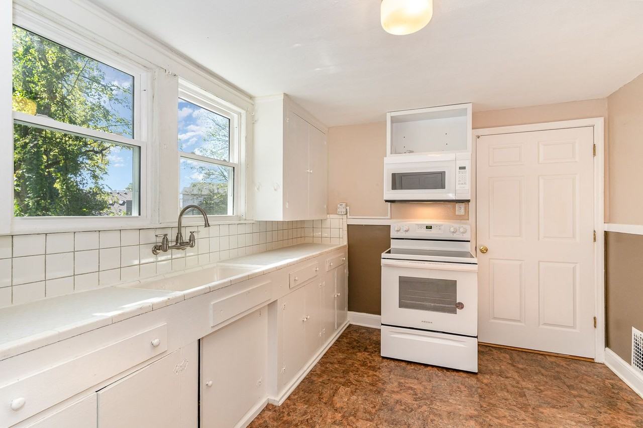 1718 Green Hills Dr #C - Photo 7 of 15