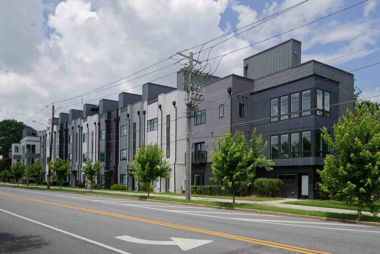 1970 Dekalb Ave Ne #10 - Photo 3 of 36