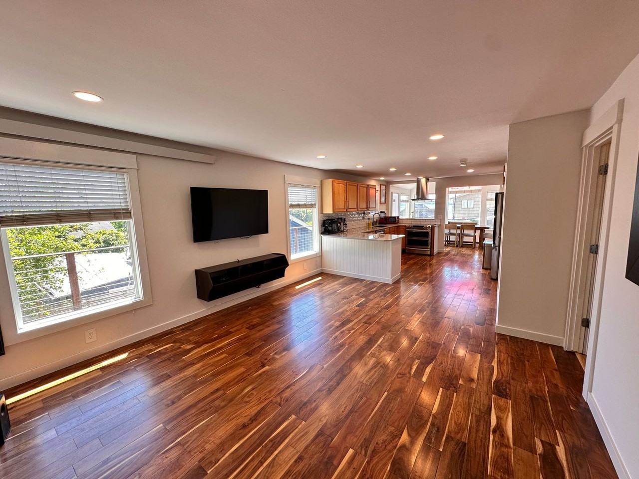 5301 Sw Shore Pl - Photo 3 of 27