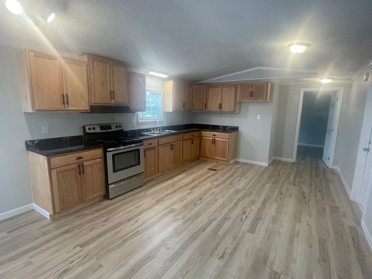 5316 Maxwell Rd - Photo 6 of 17