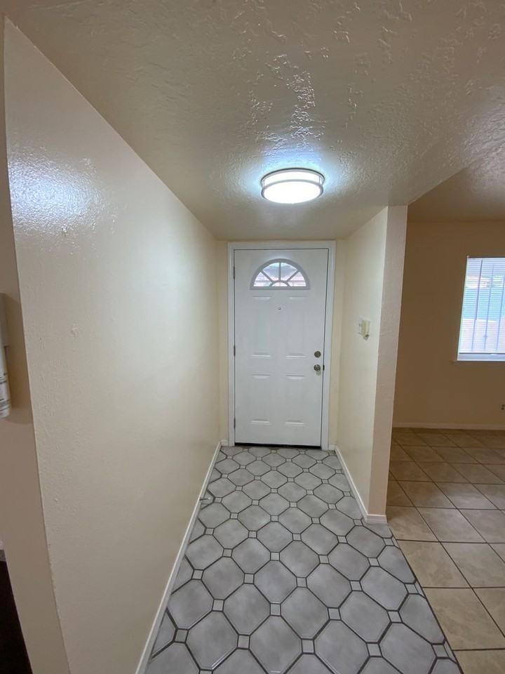 12700 Mountain Rd Ne - Photo 6 of 36