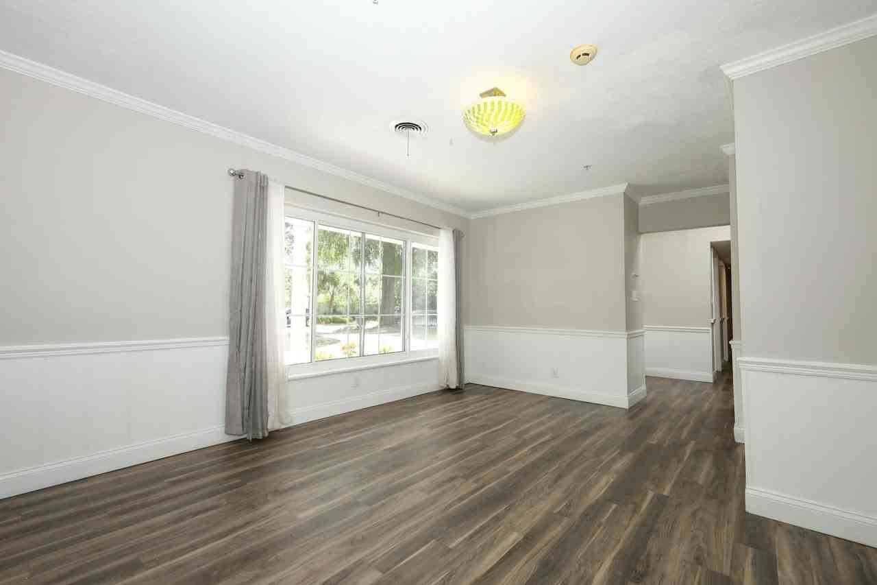 1481 Glastonberry Rd - Photo 6 of 34