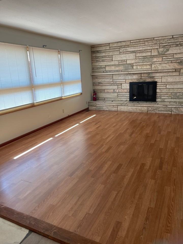 119 Hawkins Ave - Photo 2 of 12