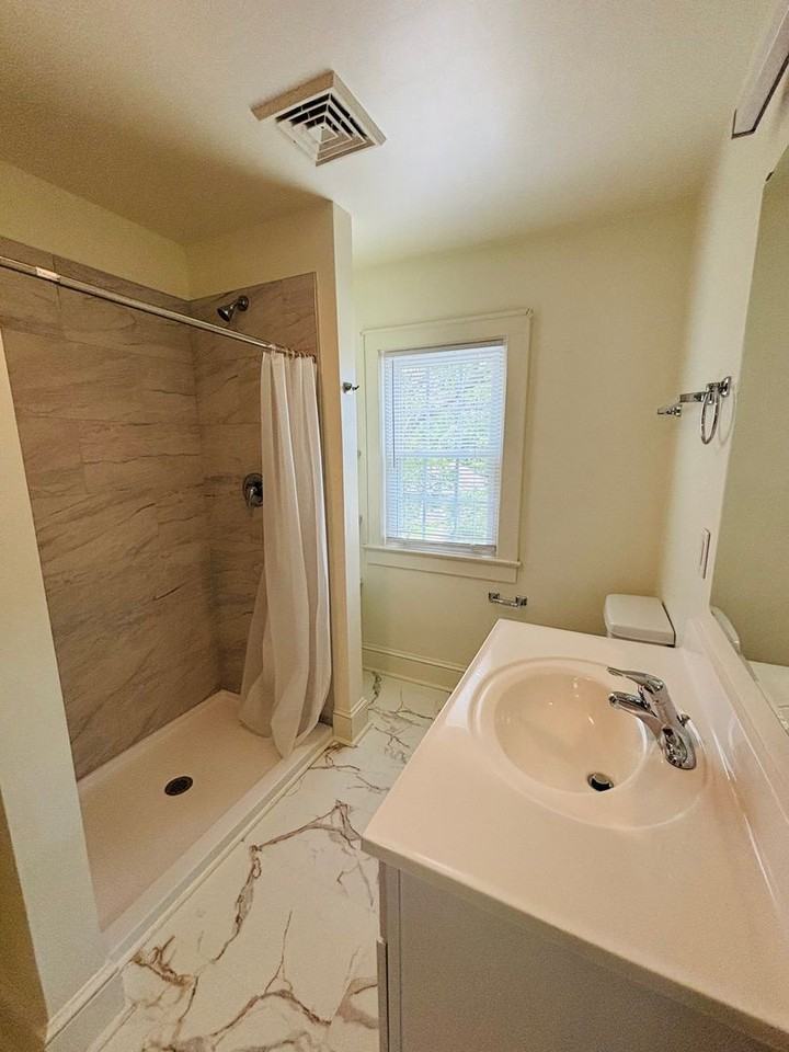 514 Sunrise Dr - Photo 2 of 22