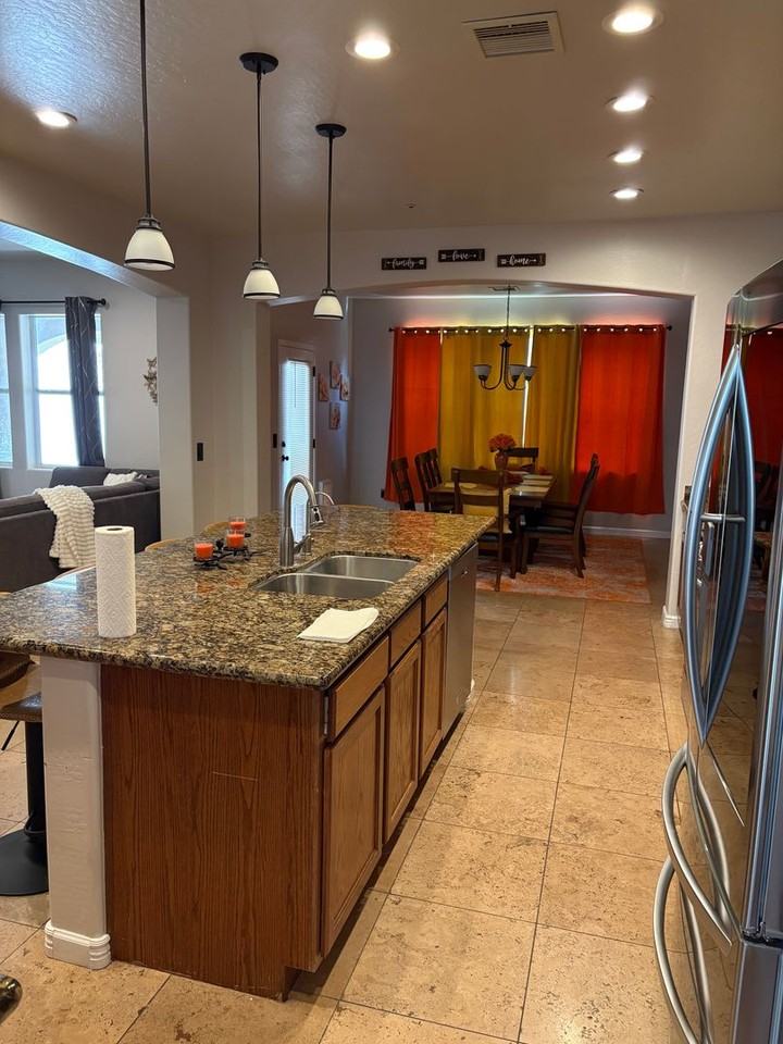 455 Phelps Dr - Photo 3 of 29