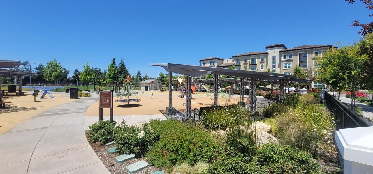 223 Orbit Way - Photo 2 of 10