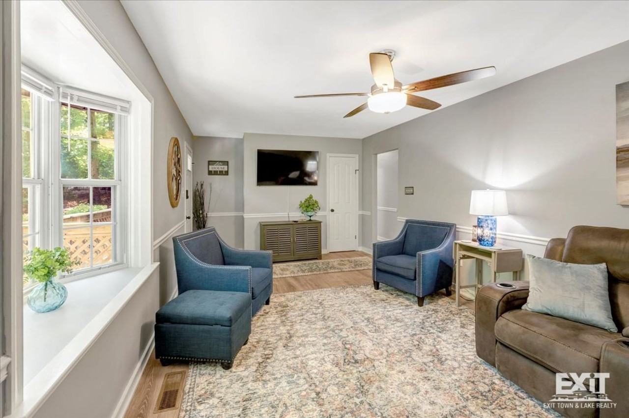 94 Briarwood Ter - Photo 3 of 26