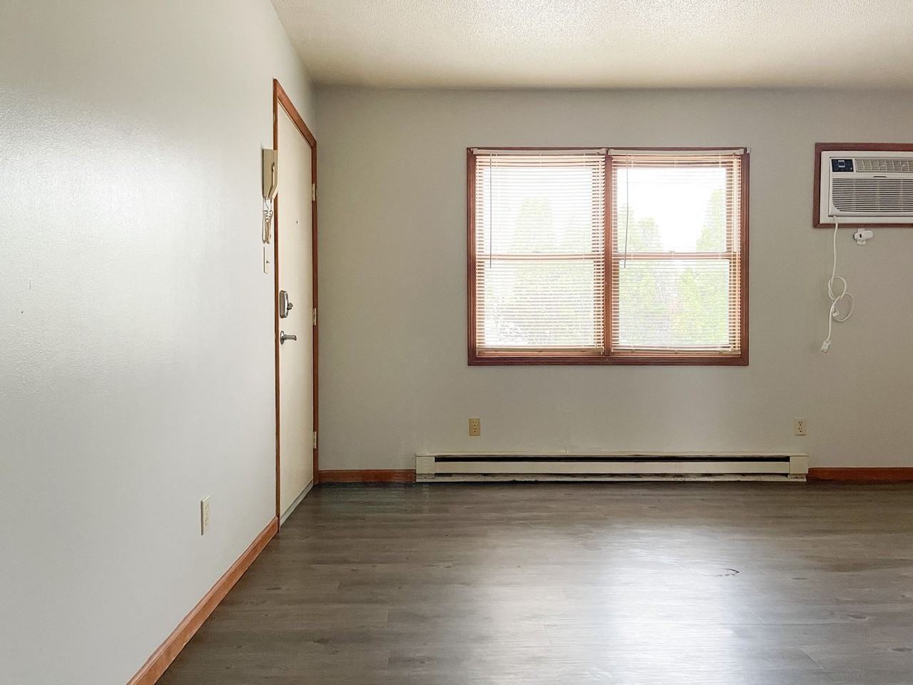 Spacious Northside Apartments - Photo 5 of 32