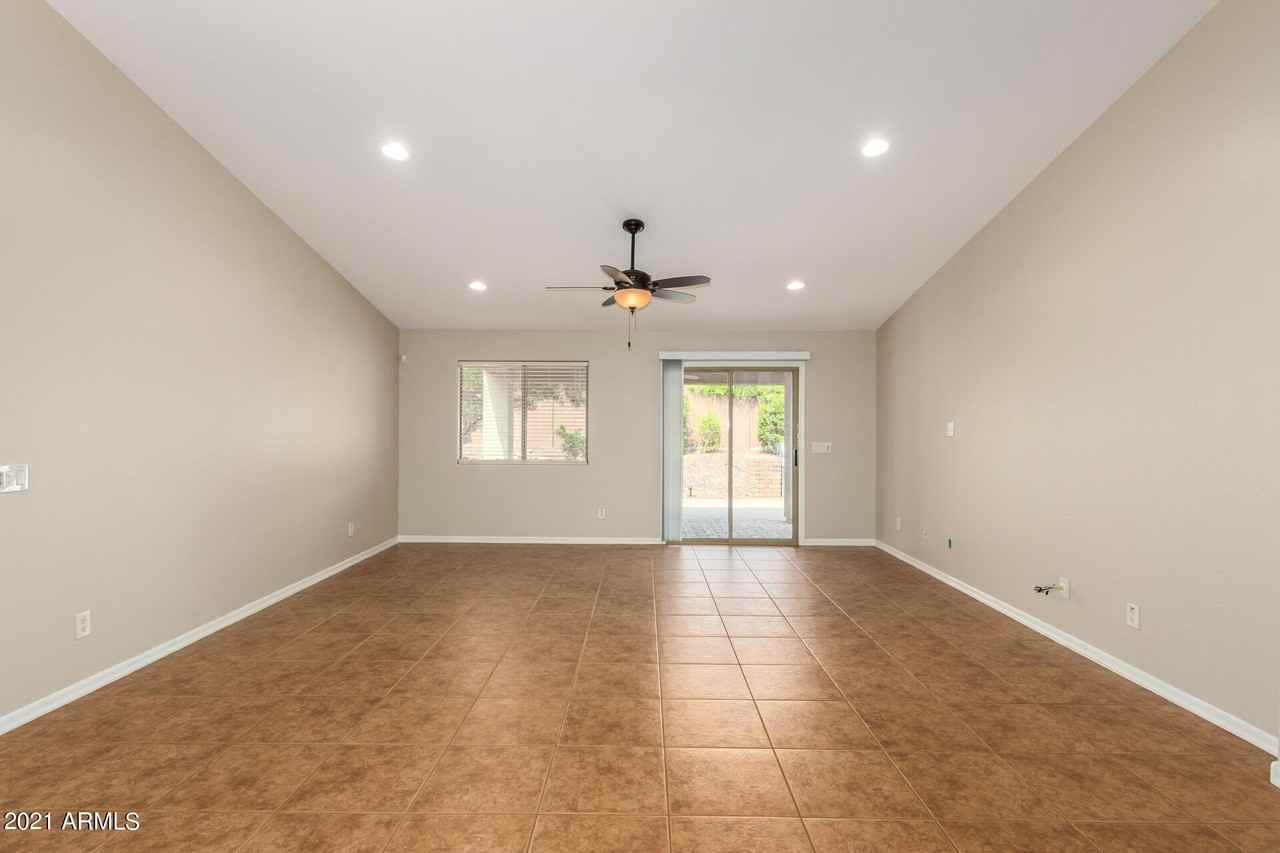 2530 E Barbed Wire Pass - Photo 4 of 24