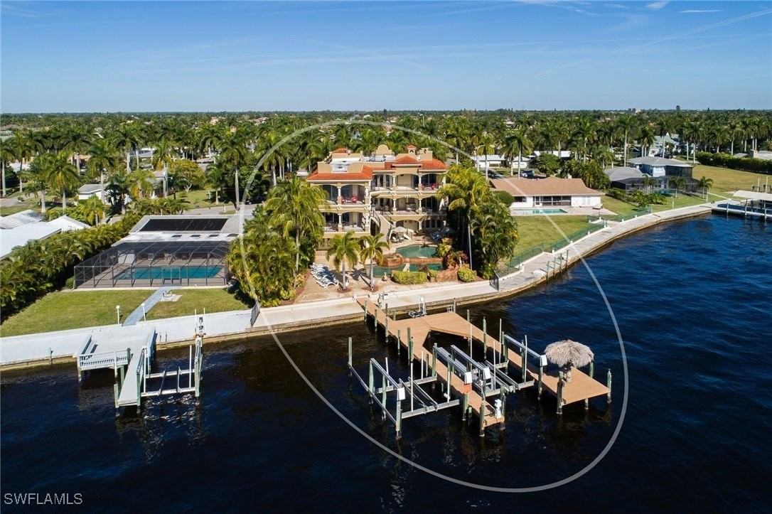 232 Bayshore Dr - Photo 4 of 28