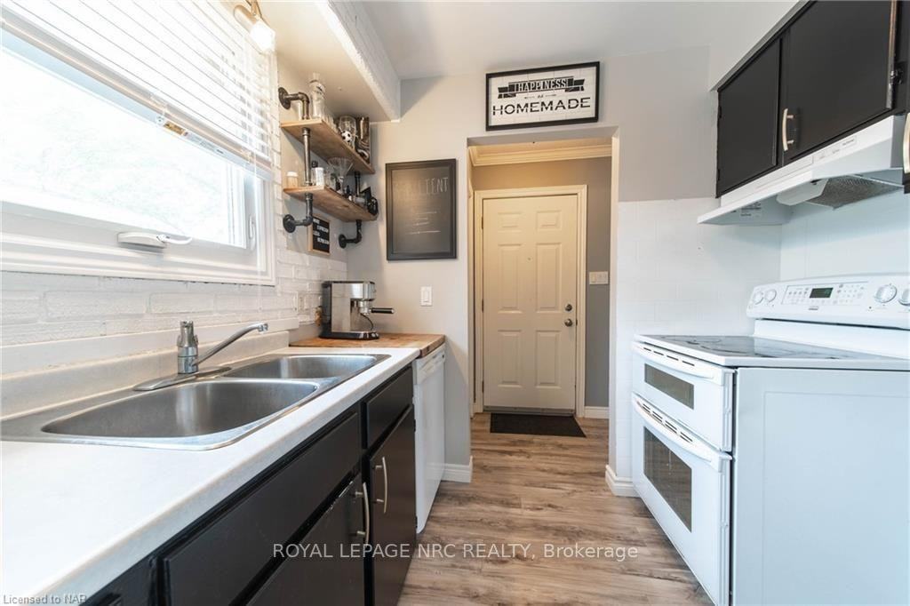 5612 Heritage Drive - Photo 2 of 12