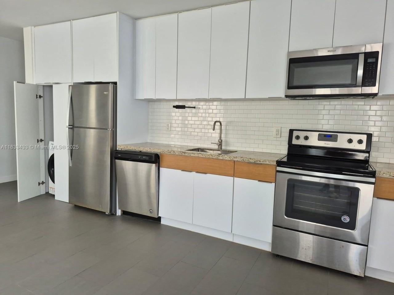 1211 Euclid Ave #11 - Photo 6 of 19