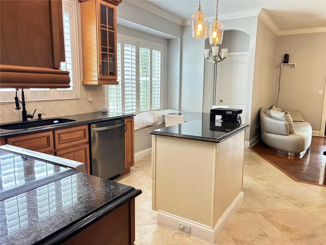 1890 Emerald Green Cir - Photo 2 of 27