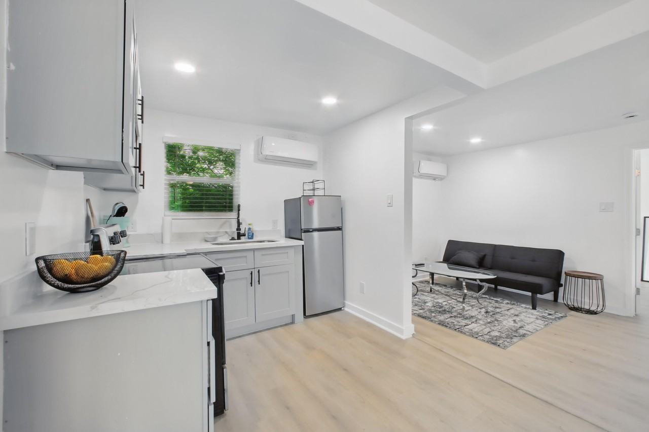 Pease St - Photo 3 of 10