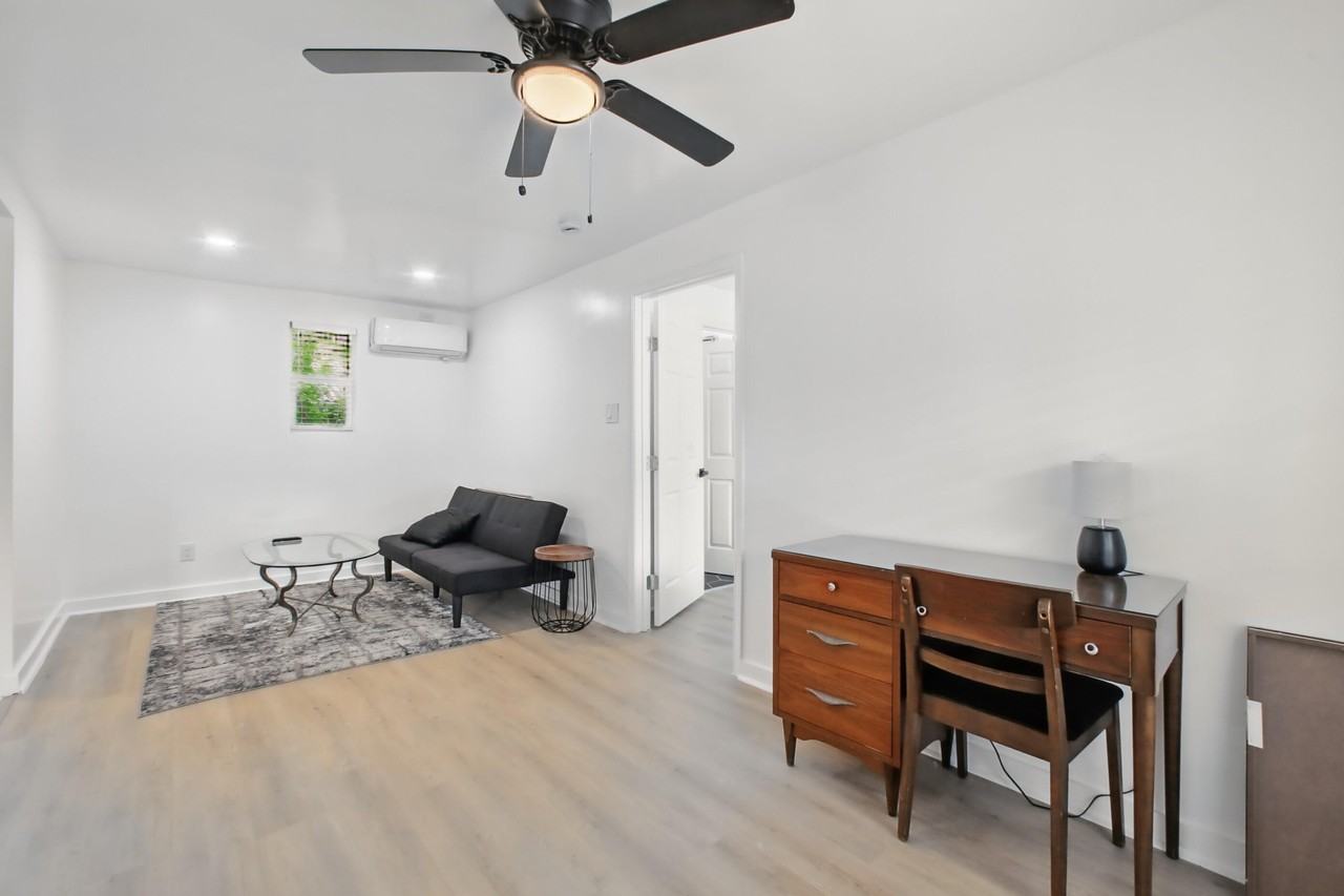 Pease St - Photo 4 of 10