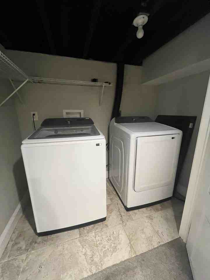 Grindon Ave - Photo 4 of 10