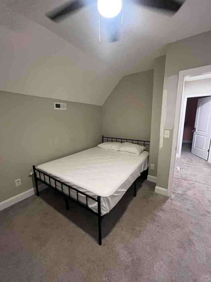 Grindon Ave - Photo 7 of 10