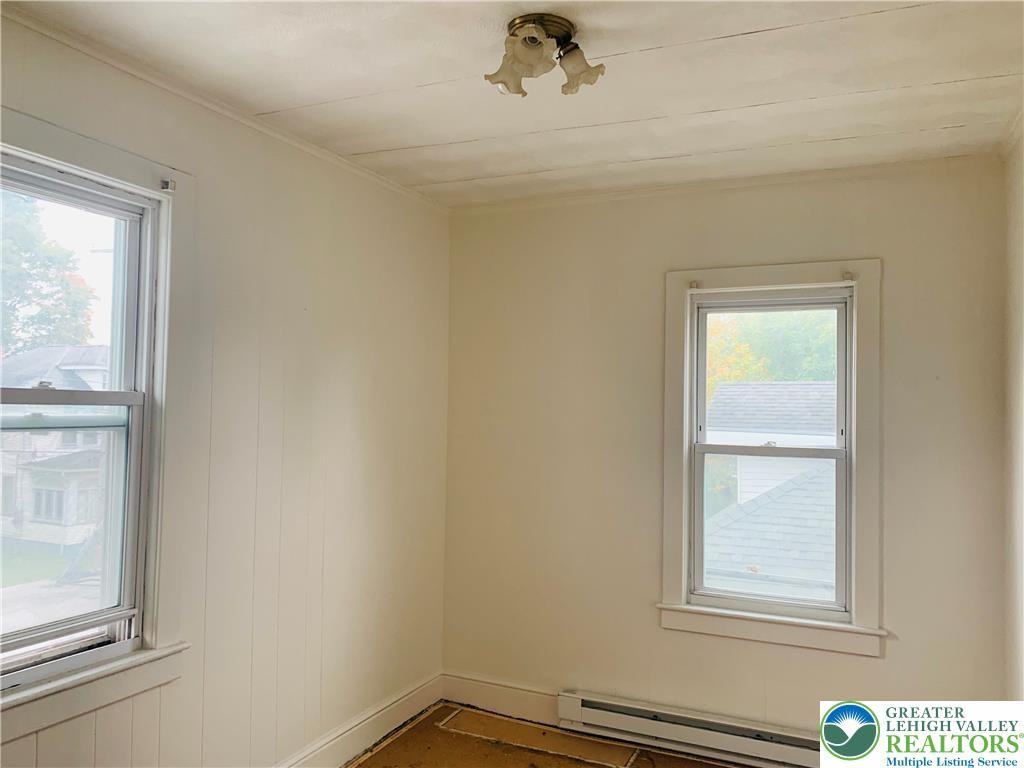 170 170 N Broadway Unit# B ##B - Photo 6 of 10