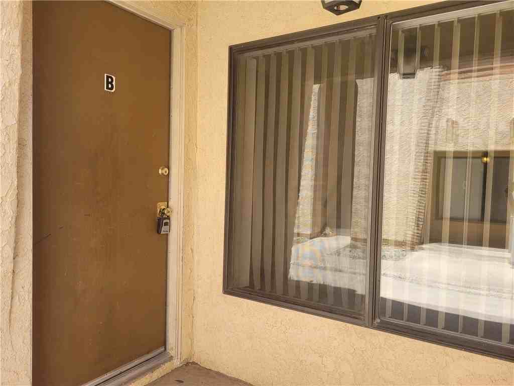 3659 Wendell Ave Apt B #B - Photo 2 of 10