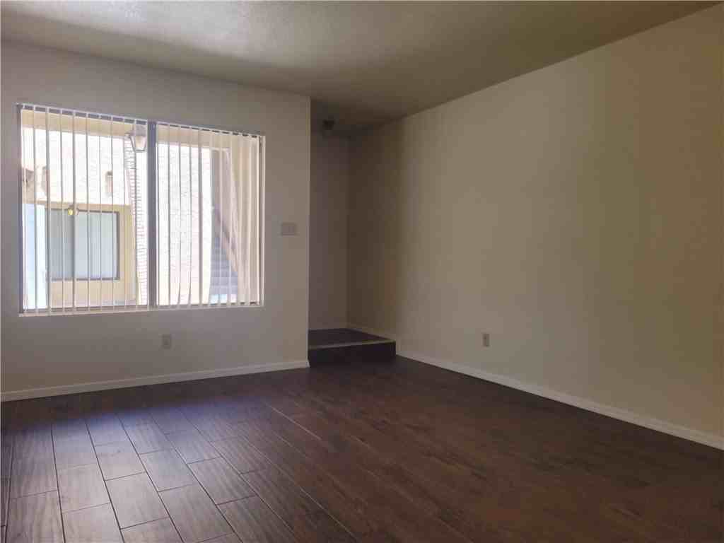 3659 Wendell Ave Apt B #B - Photo 5 of 10