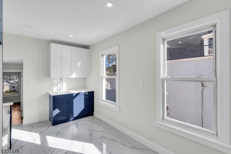 773 West Grand Avenue - Photo 3 of 10