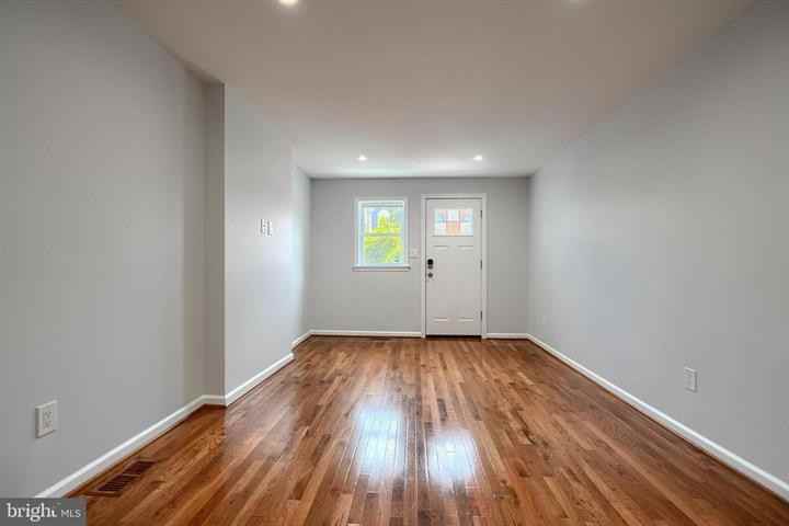 1166 Carroll Street - Photo 6 of 38